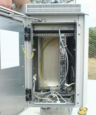 China Pólo montou o armário exterior das telecomunicações, 6U, IP55, com fãs e calefator fornecedor