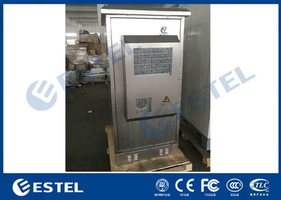 China Condicionador de ar exterior de aço inoxidável do armário das telecomunicações que refrigera com uma porta da rua fornecedor