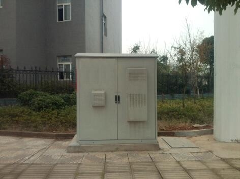 China Armário exterior da bateria, cerco das telecomunicações, armário da rede, cremalheira das telecomunicações, IP55 fornecedor