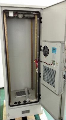 China DDTE049, um armário exterior das telecomunicações do compartimento, 19&quot; cremalheira, IP55, com o condicionador de ar da C.A. 220V fornecedor