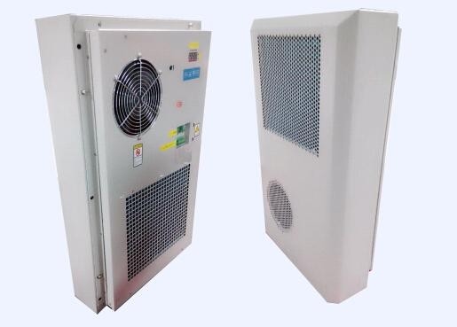 China HE06-100SHE/01, permutador de calor do ar líquido de DC48V 100W/K para o armário exterior das telecomunicações, IP55 fornecedor