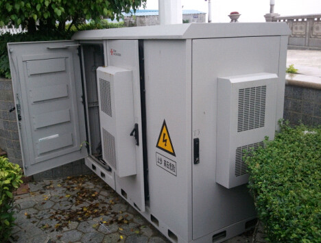 China DDTE024, armário exterior das telecomunicações/cerco/abrigo, 19&quot; cremalheira, para a estação base de uma comunicação fornecedor