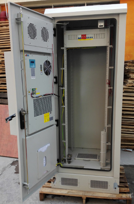 China DDTE070: Cremalheira exterior das telecomunicações, com condicionamento de ar, PDU, para a sala baixa das telecomunicações Station/UPS fornecedor
