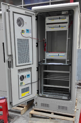 China DDTE081B: Armário exterior impermeável das telecomunicações com permutador de calor, condicionador de ar, PDU, IP55 fornecedor