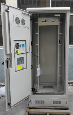China DDTE084: Armário exterior das telecomunicações, com condicionamento de ar, PDU, interruptor de controle da temperatura, IP55 fornecedor