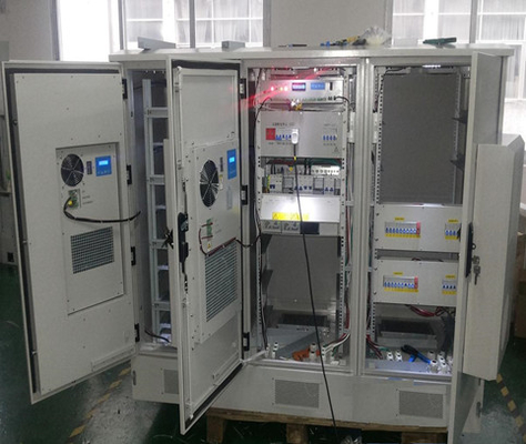 China DDTE033, armário exterior feito-à-medida de três telecomunicações das baías com condicionamento de ar, 19&quot; cremalheira, IP55 fornecedor