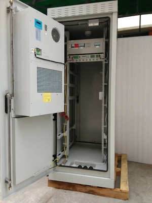 China Armário exterior das telecomunicações ET77100200 com condicionador de ar e unidade integrada permutador de calor fornecedor