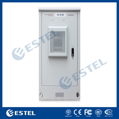 China Um armário exterior das telecomunicações do compartimento com condicionador de ar, fãs e PDU fornecedor