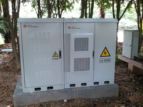 Armário integrado exterior das telecomunicações IP55, com bateria, equipamento, compartimento do MDF fornecedor