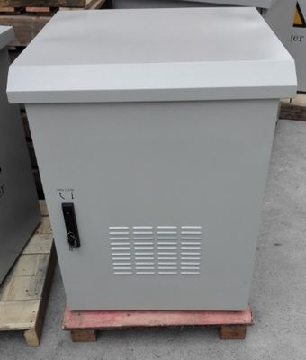 DDTE066: Pólo montou o armário, com sensor da porta, bateria, para a estação base das telecomunicações fornecedor