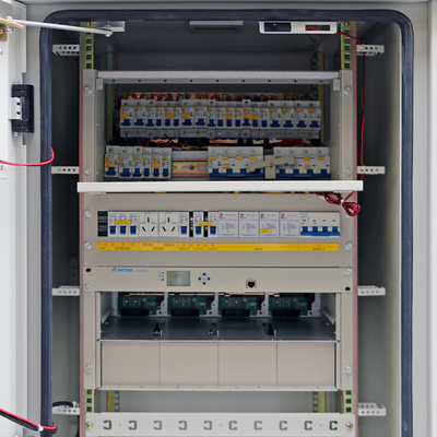 Armário exterior de aço de 19 telecomunicações da polegada 40U com cerco da estação base condicionador de ar/IP55 fornecedor