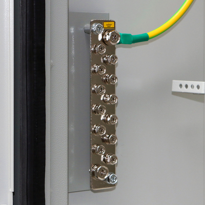 ET9090180-EQ: IP55 19&quot; armário exterior do equipamento de telecomunicações com condicionador de ar e PDU fornecedor