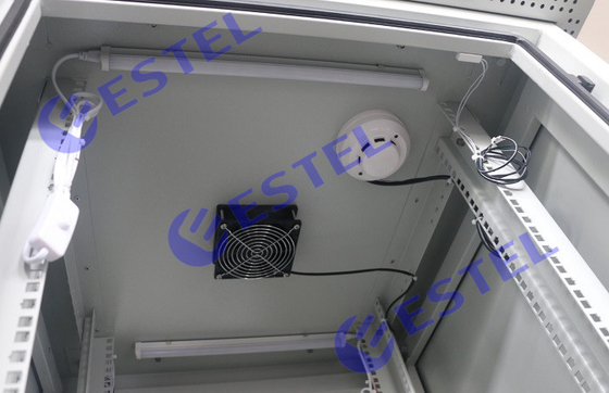 Armário exterior galvanizado IP55 das telecomunicações da única parede de aço com acesso traseiro dianteiro fornecedor